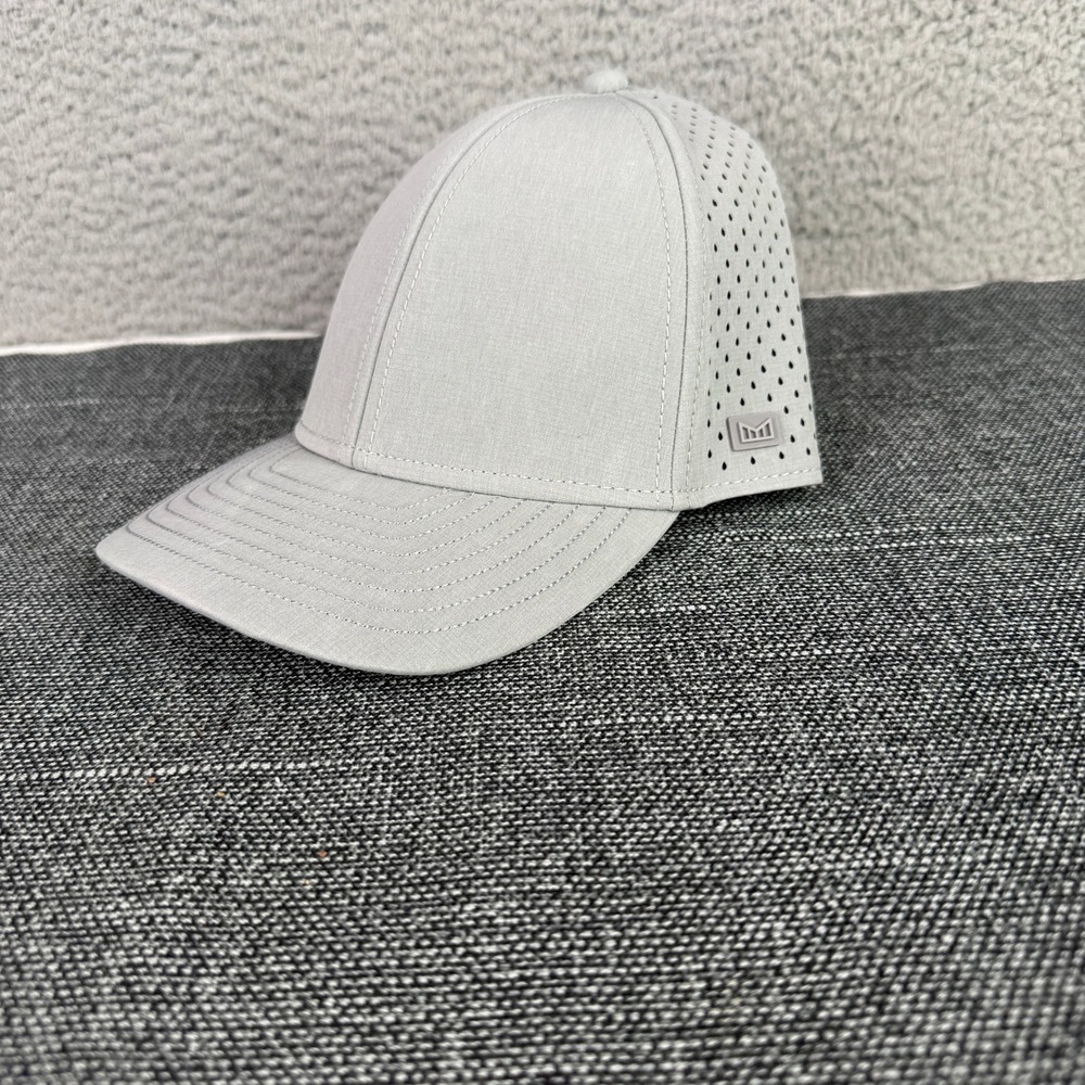 Melin A-Game Hydro Mens Hat Size 58cm Heather Grey Perforated Snapback Cap